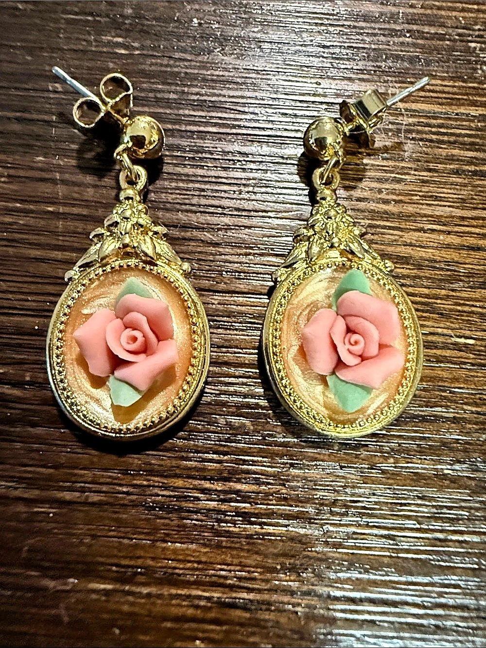 Avon Floral Cameo Drop Earrings Gold & Pink NWT